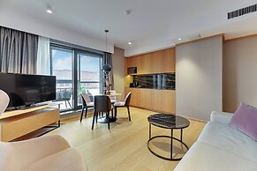 Deo Plaza by Downtown Apartments