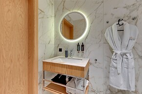 Deo Plaza by Downtown Apartments