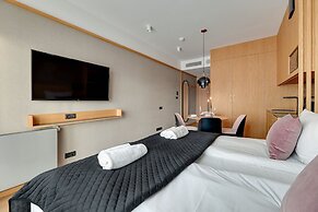 Deo Plaza by Downtown Apartments