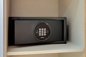 Deo Plaza by Downtown Apartments