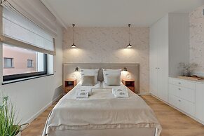 Deo Plaza by Downtown Apartments