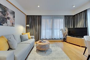 Deo Plaza by Downtown Apartments