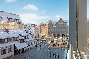 Deo Plaza by Downtown Apartments