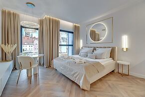 Deo Plaza by Downtown Apartments