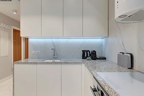 Deo Plaza by Downtown Apartments