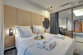 Deo Plaza by Downtown Apartments