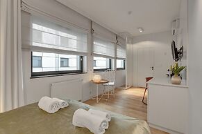 Deo Plaza by Downtown Apartments