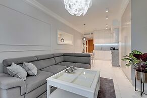 Deo Plaza by Downtown Apartments