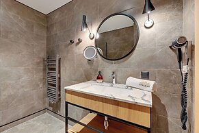 Deo Plaza by Downtown Apartments