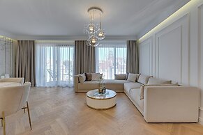 Deo Plaza by Downtown Apartments