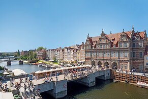 Deo Plaza by Downtown Apartments