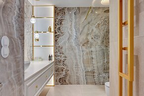 Deo Plaza by Downtown Apartments