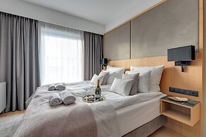 Deo Plaza by Downtown Apartments