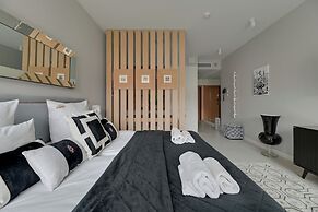 Deo Plaza by Downtown Apartments