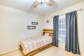 Pet-friendly Home w/ Fenced Yard in Cape Coral