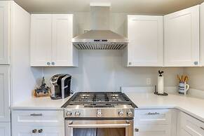 1 Mi to Dtwn: Enumclaw Family Retreat!