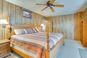 2 Mi to Lake Havasu: Pet-friendly Home w/ Grill!