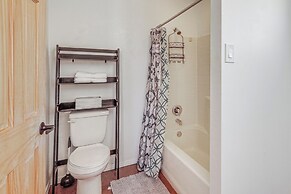 Twentynine Palms 'harmonic House' w/ Mtn Views!