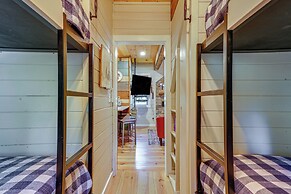 Lakefront Gem w/ Hot Tub & Boat Dock in Greentown