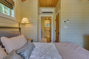 Lakefront Gem w/ Hot Tub & Boat Dock in Greentown