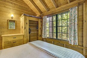 Rustic Cabin w/ Squam Lake Access & Fireplace!