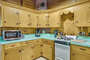 Rustic Cabin w/ Squam Lake Access & Fireplace!