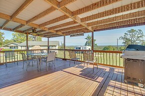 Lake-view Getaway w/ Grill in Mountain Home!