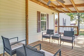 Lake-view Getaway w/ Grill in Mountain Home!