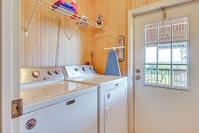 Lake-view Getaway w/ Grill in Mountain Home!