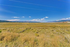 2 Mi to Angel Fire Resort: Mtn-view Townhome!