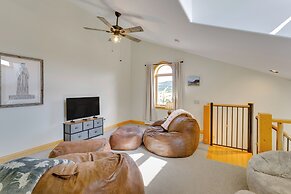 2 Mi to Angel Fire Resort: Mtn-view Townhome!