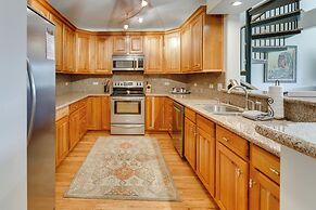 2 Mi to Angel Fire Resort: Mtn-view Townhome!
