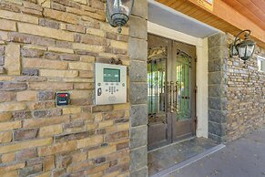 2 Mi to Angel Fire Resort: Mtn-view Townhome!