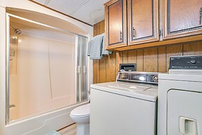 3 Mi to Lake Michigan: Pet-friendly Home!