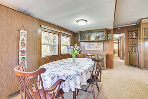 3 Mi to Lake Michigan: Pet-friendly Home!