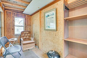 3 Mi to Lake Michigan: Pet-friendly Home!