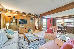 3 Mi to Lake Michigan: Pet-friendly Home!
