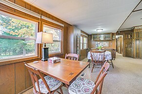 3 Mi to Lake Michigan: Pet-friendly Home!
