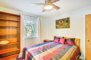 Cedar Creek Reservoir Retreat w/ Fire Pit + Deck!