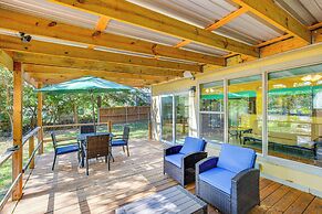 Cedar Creek Reservoir Retreat w/ Fire Pit + Deck!