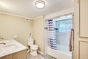 Cedar Creek Reservoir Retreat w/ Fire Pit + Deck!