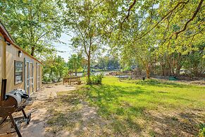 Cedar Creek Reservoir Retreat w/ Fire Pit + Deck!