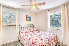 Cedar Creek Reservoir Retreat w/ Fire Pit + Deck!