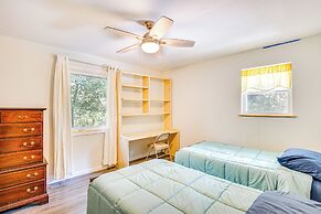 Cedar Creek Reservoir Retreat w/ Fire Pit + Deck!