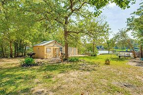 Cedar Creek Reservoir Retreat w/ Fire Pit + Deck!