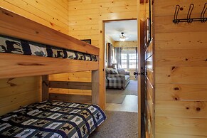 Rustic Wisconsin Cabin on Shawano Lake!