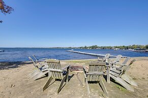 Rustic Wisconsin Cabin on Shawano Lake!