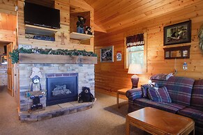 Shawano Lake Cabin w/ Boat Dock!