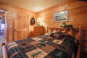 Shawano Lake Cabin w/ Boat Dock!