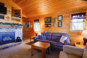Shawano Lake Cabin w/ Boat Dock!
